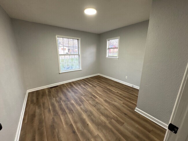 Photo - 951 Norris St