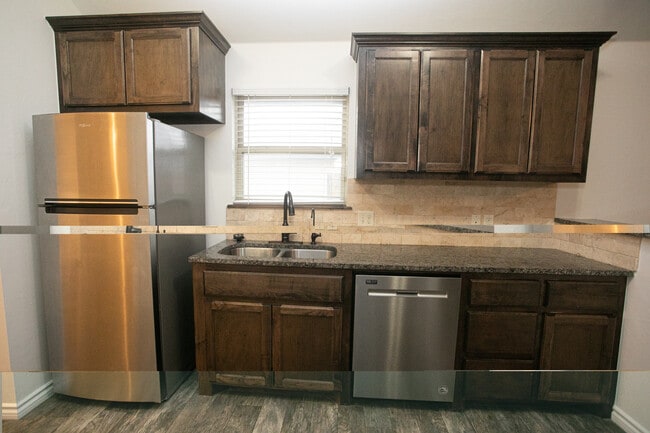 Photo - 324 SW 147th St