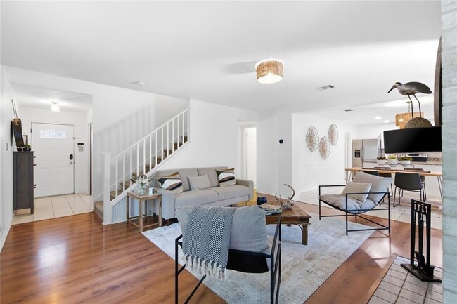 Photo - 1314 Chalk Ln