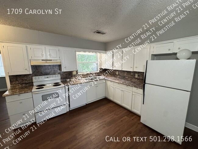 Photo - 1709 Carolyn St