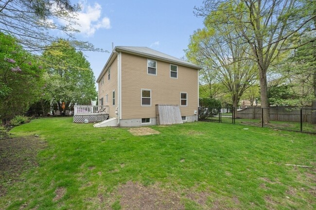 Photo - 2 Minuteman Ln