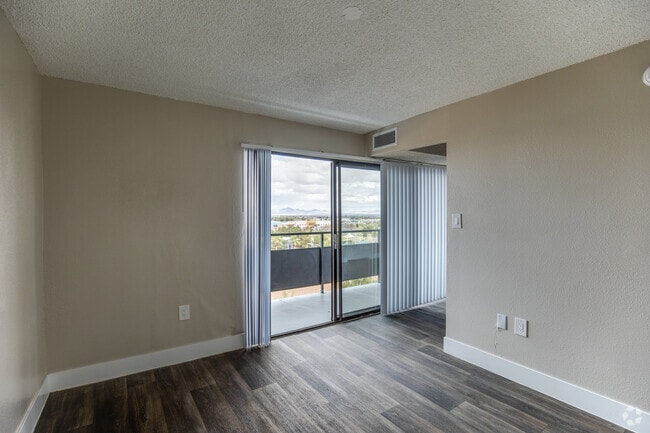 1 BR, 1 BA - 600 SF; Kensington