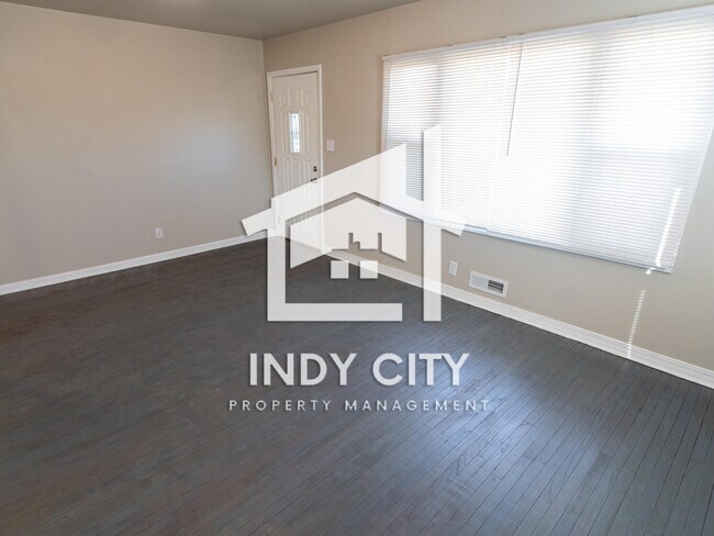 Photo - 4040 N Kercheval Dr