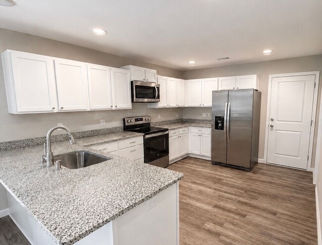 Photo - 58 Sparrow Ln