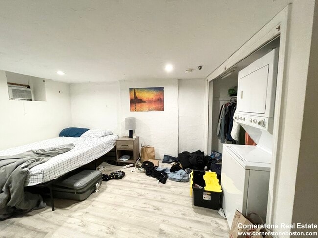 Photo - 27 Saint Stephen St Unit 1