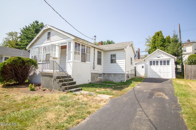 Photo - 9 Spring Ave