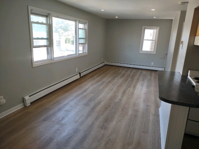 Photo - 188 Spring St Unit 2