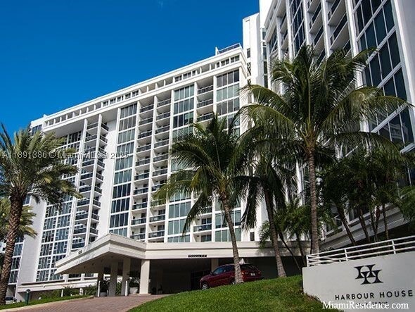 Building Photo - 10275 Collins Ave Unit 210