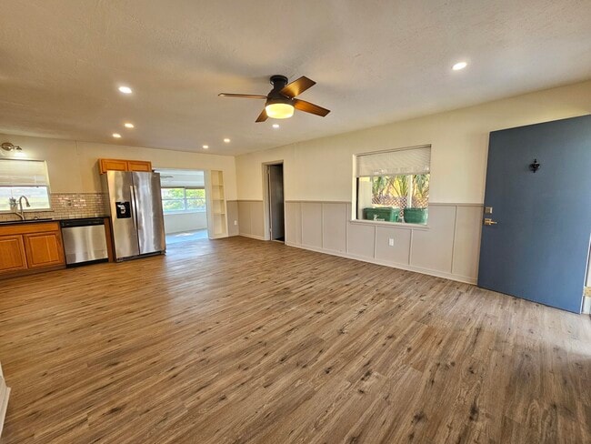 Photo - 125 Needle Blvd