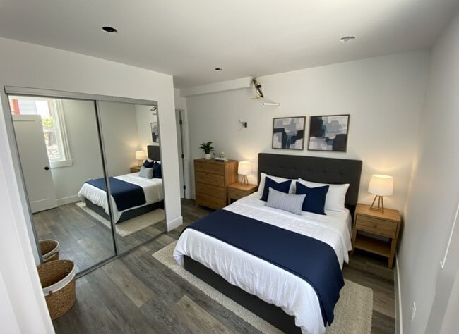 Photo - 1301-1303 West 22nd Street Unit 1303