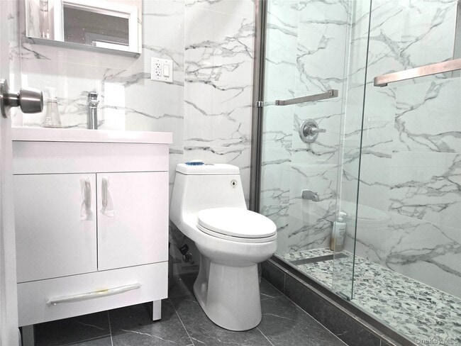 Photo - 87-37 132nd St