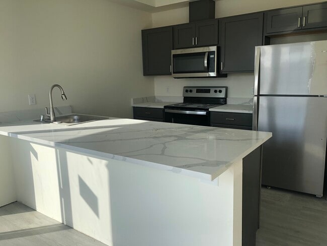 4 bed 2 bath