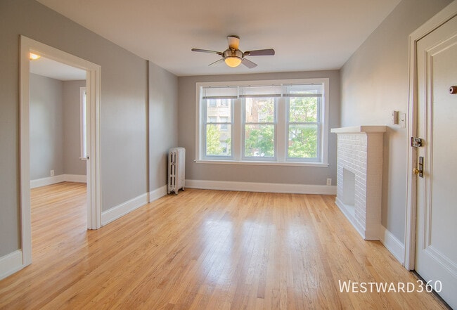 Photo - 2422 W Fargo Ave Unit 2