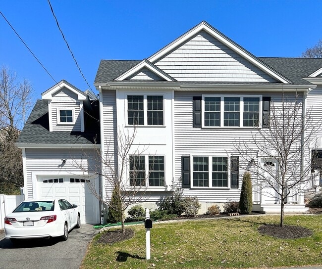 Building Photo - 47 Endicott St