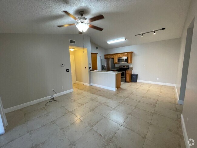 Building Photo - ANNUAL RENTAL - OASIS - 1 BED/1 BATH Unit 1926