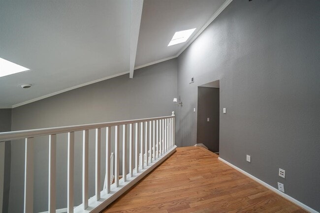 Building Photo - 9400 Doliver Dr Unit 34
