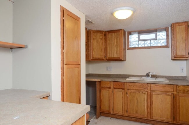 Photo - 130 W 44th St