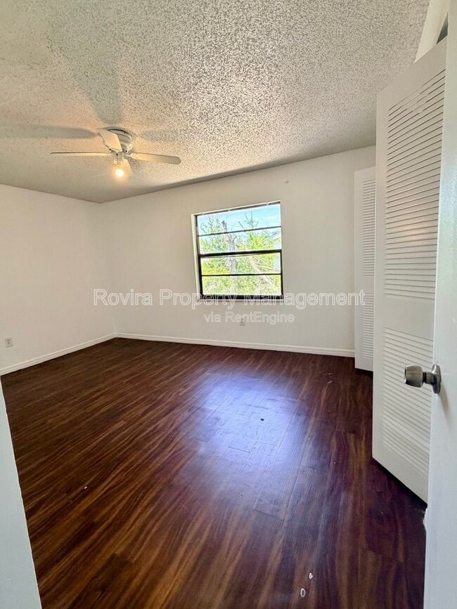 Photo - 1809 Bronson Dr Unit D