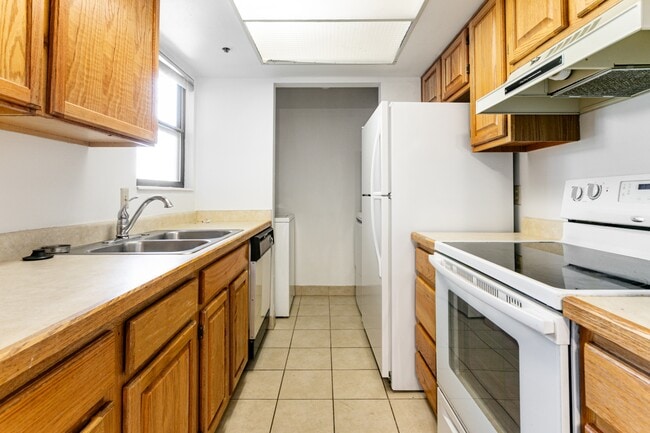 Building Photo - 6861 N 2200 W Unit 9C