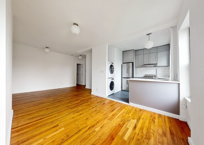 Smith Street - Smith Street Apartment Unit 11