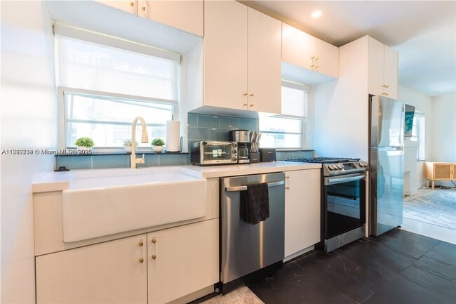 Photo - 426 NE 26th St