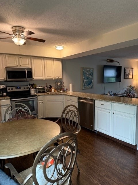 Photo - 202 Stone Gate Cir