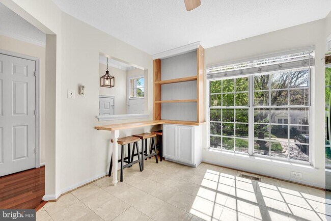 Photo - 2303 Massanutten Dr