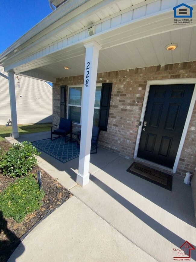 Photo - 228 Newman Cir