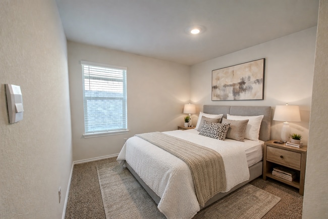 Photo - 1324 Stuarts Frst Dr