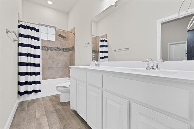 Photo - 431 Kinnerton Ct