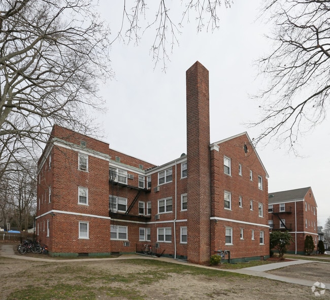 Photo - Maple Tree Apartments