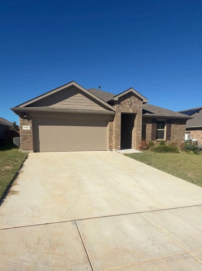 Building Photo - 4 bedroom home in Springtown, Texas
