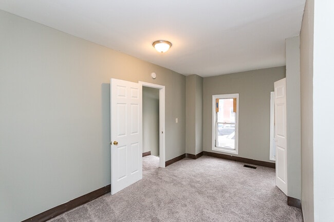 Photo - 1716 W Pratt St