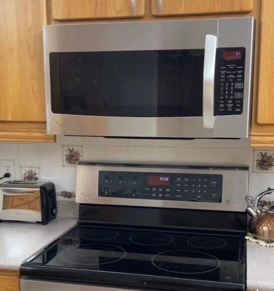 Photo - 1565 Glentry Ln