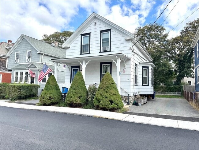 Building Photo - 7 Congdon Ave