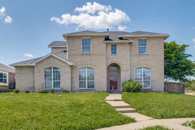 Building Photo - 2401 Redfield Dr Rental