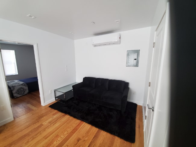 Photo - 1 Crosby Ave Unidad Apt 2