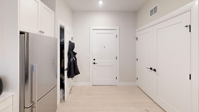 Photo - 197 Green St Unidad 206