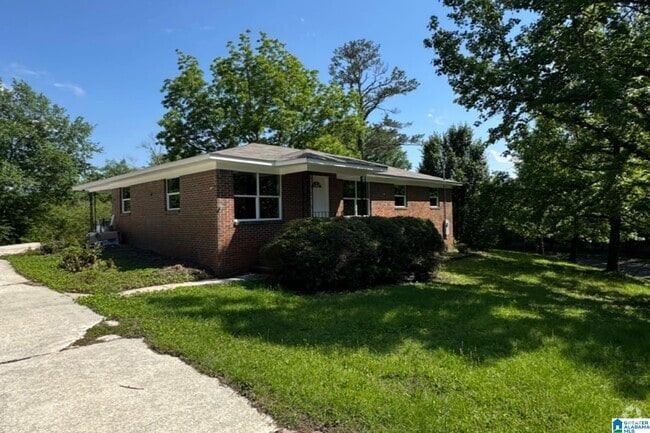 Building Photo - 249 Rebecca Dr Rental
