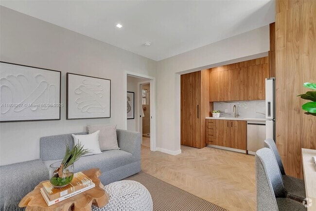 Building Photo - 1840 SW 22nd Terrace Unit 6 Rental