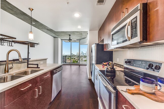 Building Photo - 5925 Almeda Rd Unit 11515 Rental