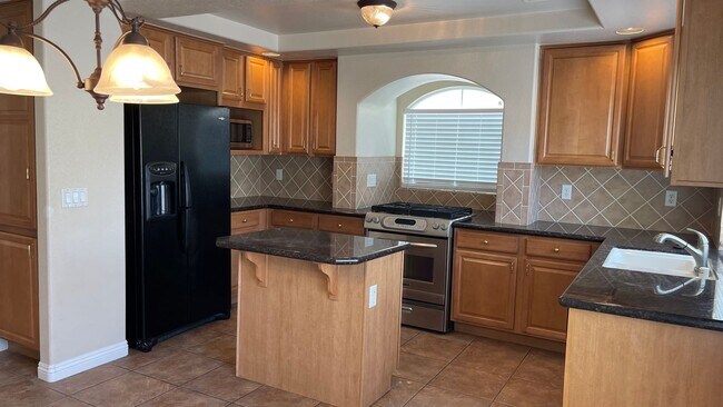 Photo - 2 STORY, 2,729 SQ FT HOME, 4 BEDROOMS, 3 BATHROOMS, A LOFT AND A 2 CAR GARAGE IN HENDERSON