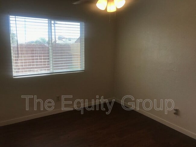 Photo - 113 W Sonora Ave