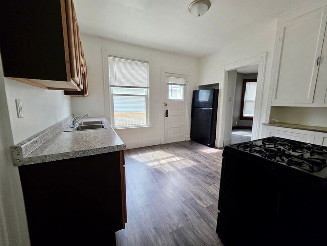 Photo - 1801 N Wisconsin St Unit LOWER