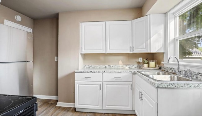 Photo - 599 Morris Ave Unit 599