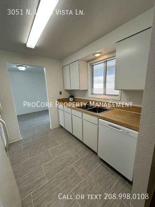 Building Photo - 3051 N Linda Vista Ln Unit 3051 N. Linda Vista Ln. Rental