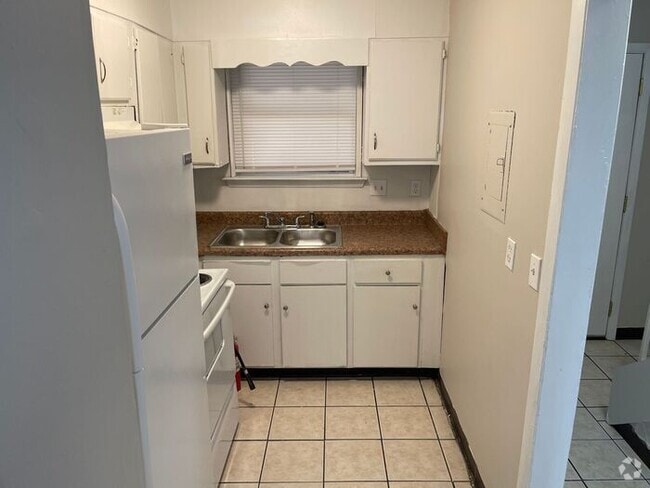 Building Photo - 1512 11th Ave N Unit 04 Rental