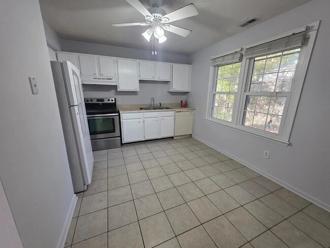 Photo - 1619 Forest Dr