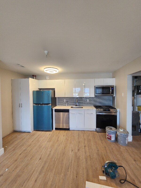 Photo - 126 N American Dr House