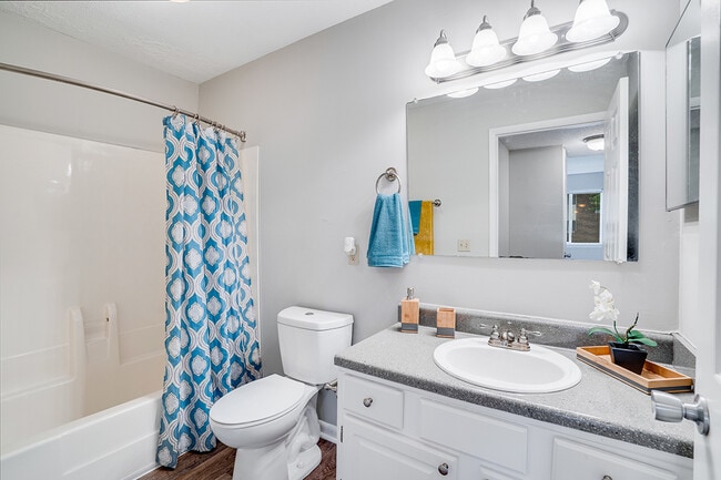 Villas at Oak Crest